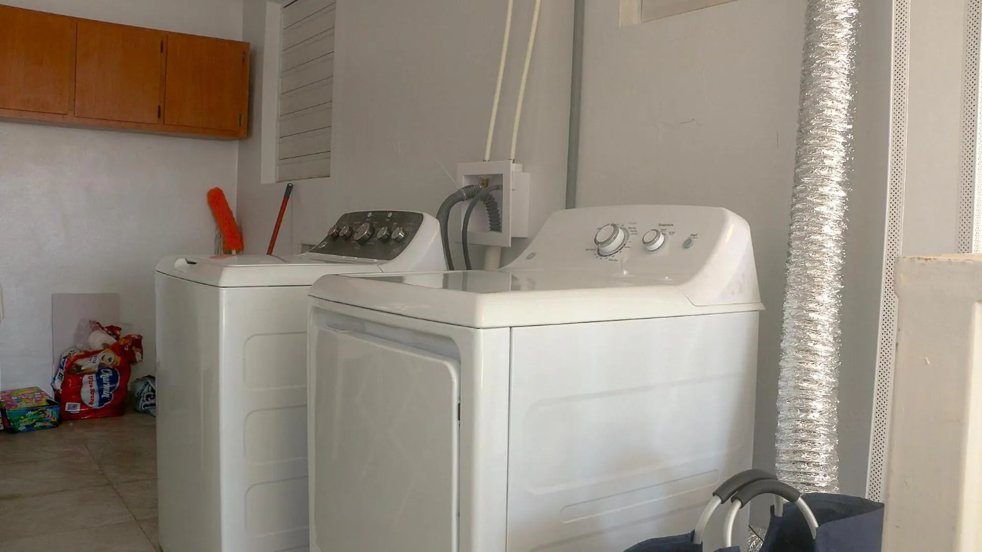 Relaxing Retreat For 5 Close To Beach & Airport Carolina